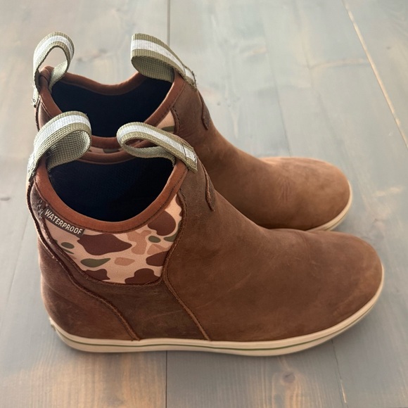 Xtratuf Other - XtraTuf Leather Ankle Deck Boots Size 7.5